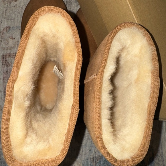 Ugg Classic Short Boots Size 9 - Picture 7 of 11